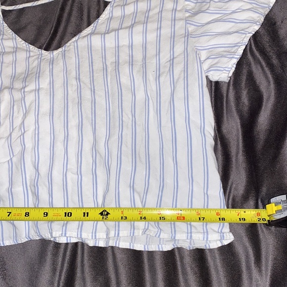 🐚Comfy Blue and White stripped top! - Picture 3 of 6